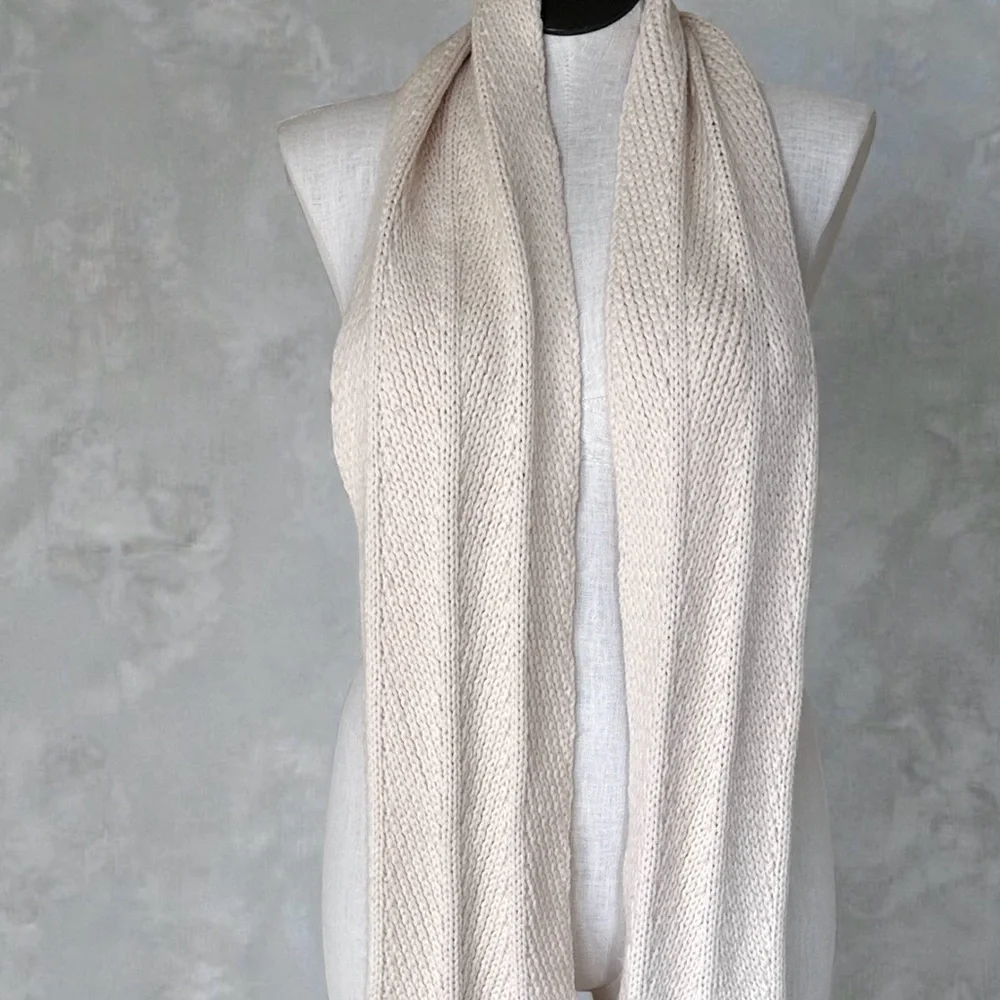 Banana Republic VTG ‘07 Ivory Cream Knit Sweater Scarf 100% Soft Wool